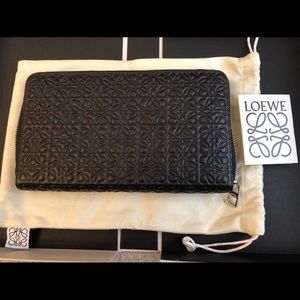 Loewe Anagram Continental Clutch